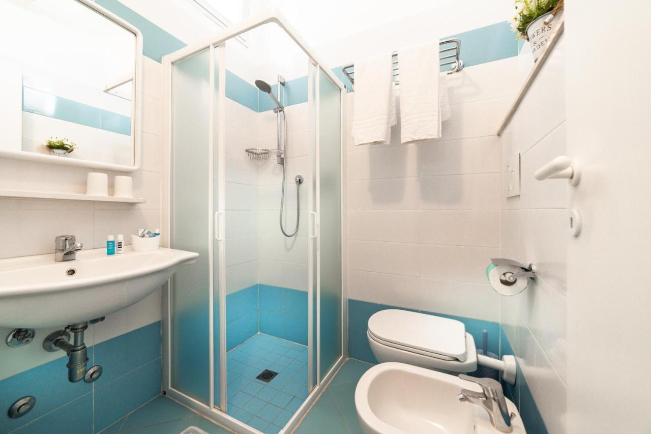 Hotel Tivoli Misano Adriatico Kültér fotó