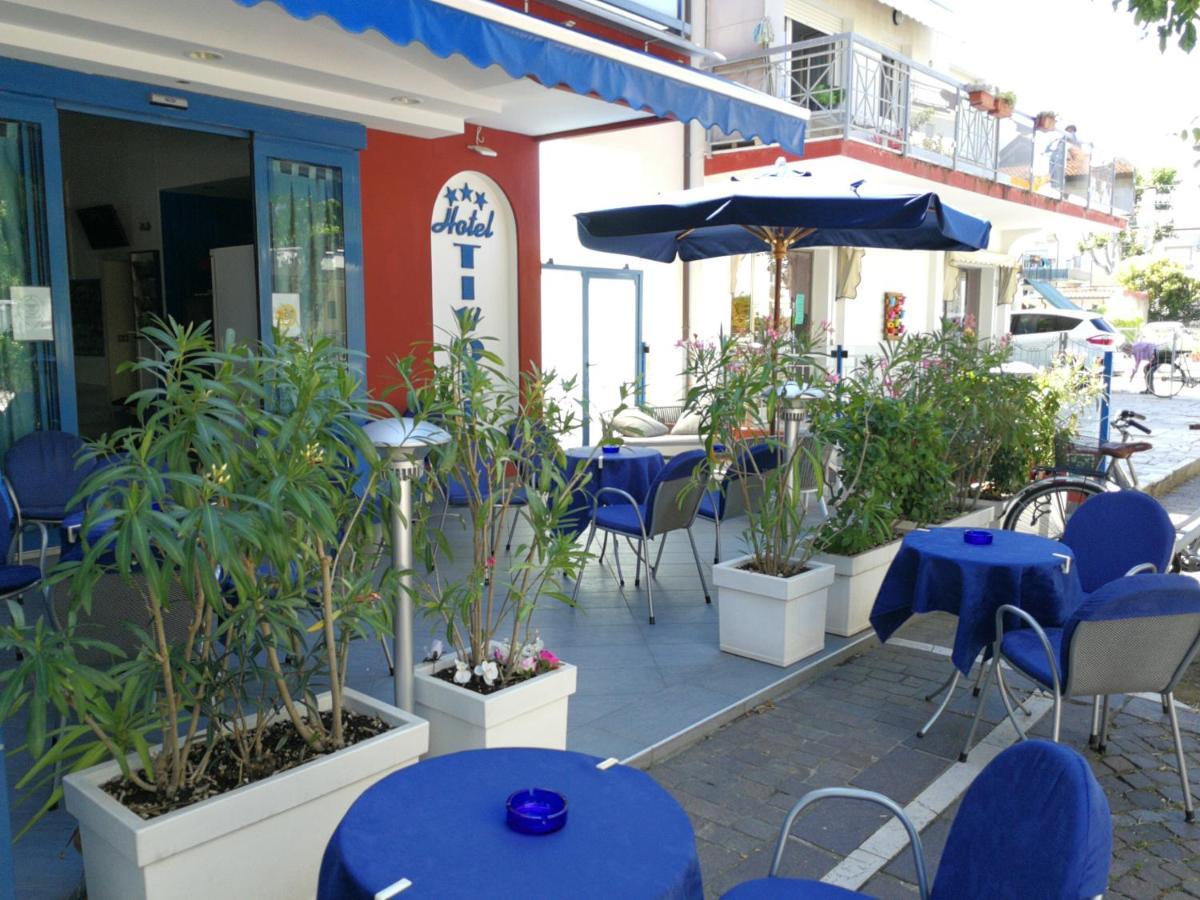 Hotel Tivoli Misano Adriatico Kültér fotó
