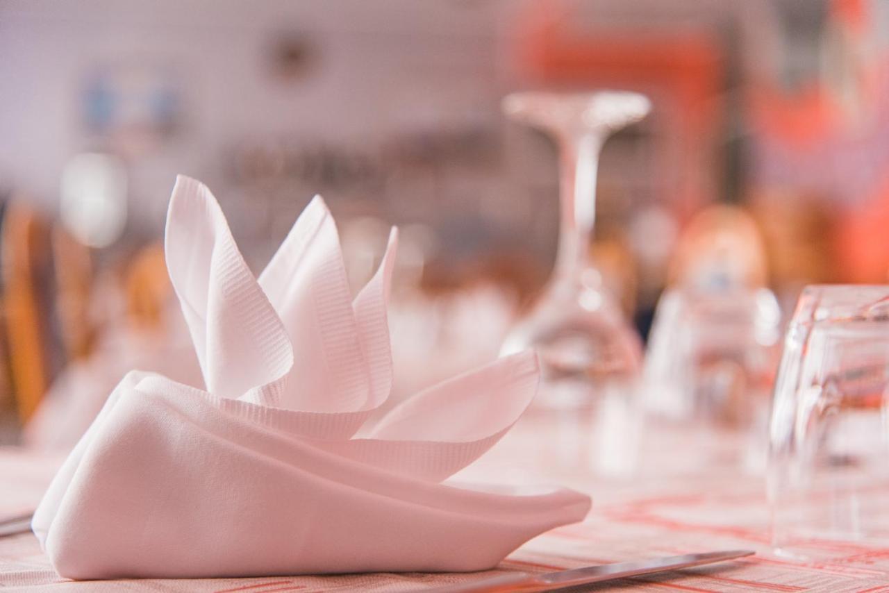 Hotel Tivoli Misano Adriatico Kültér fotó
