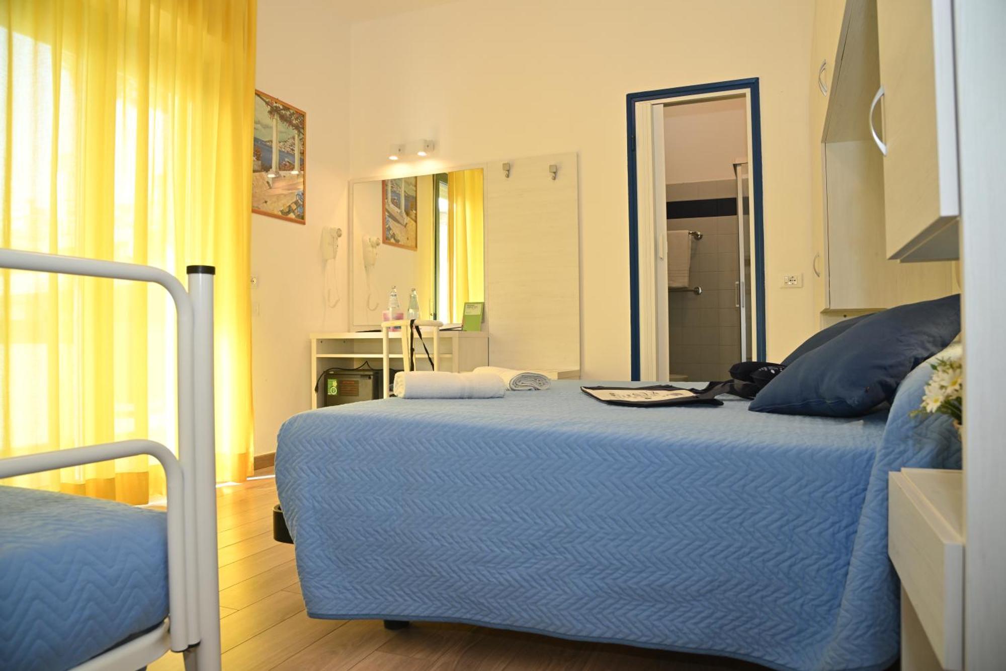 Hotel Tivoli Misano Adriatico Kültér fotó