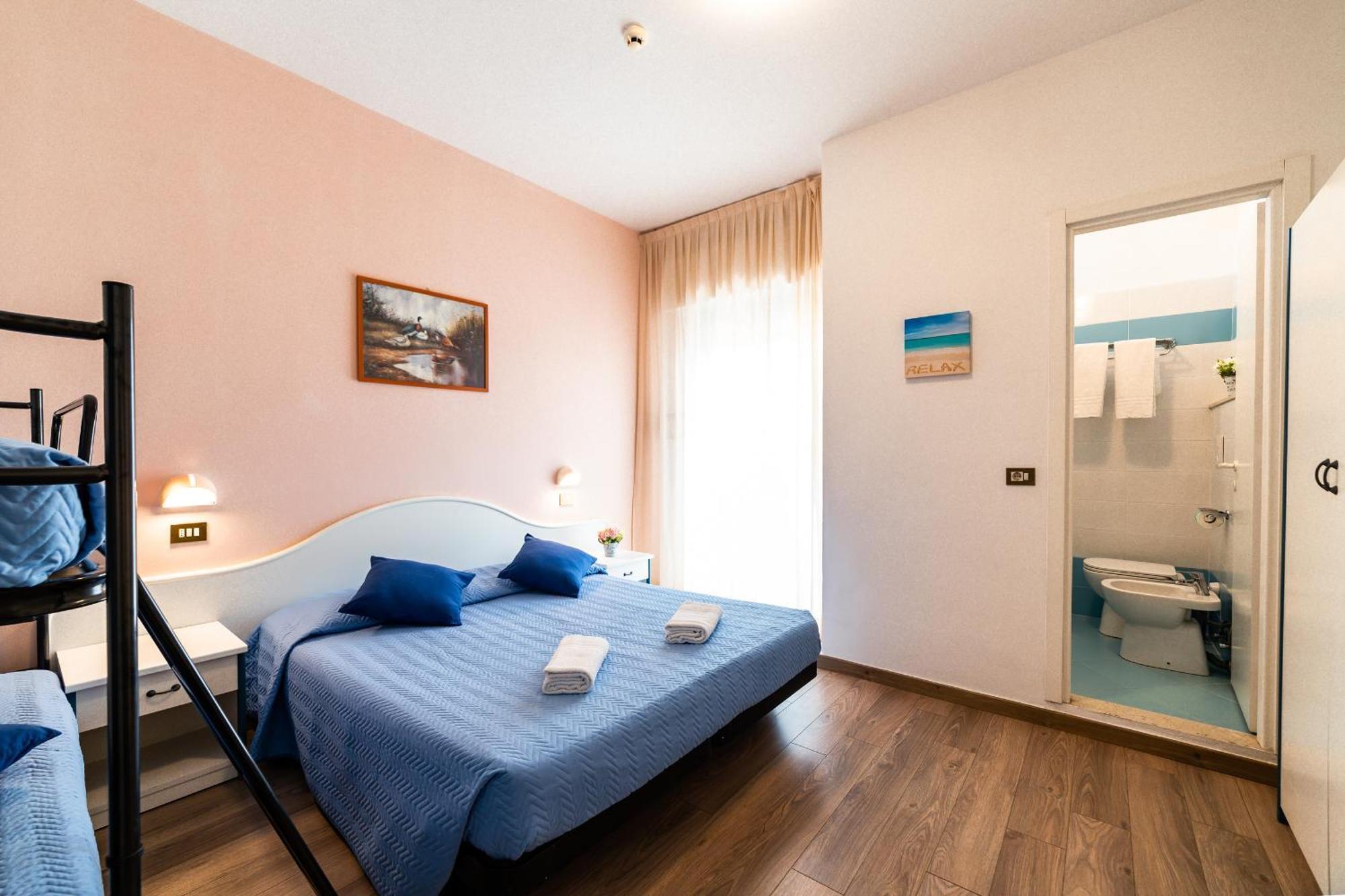 Hotel Tivoli Misano Adriatico Kültér fotó